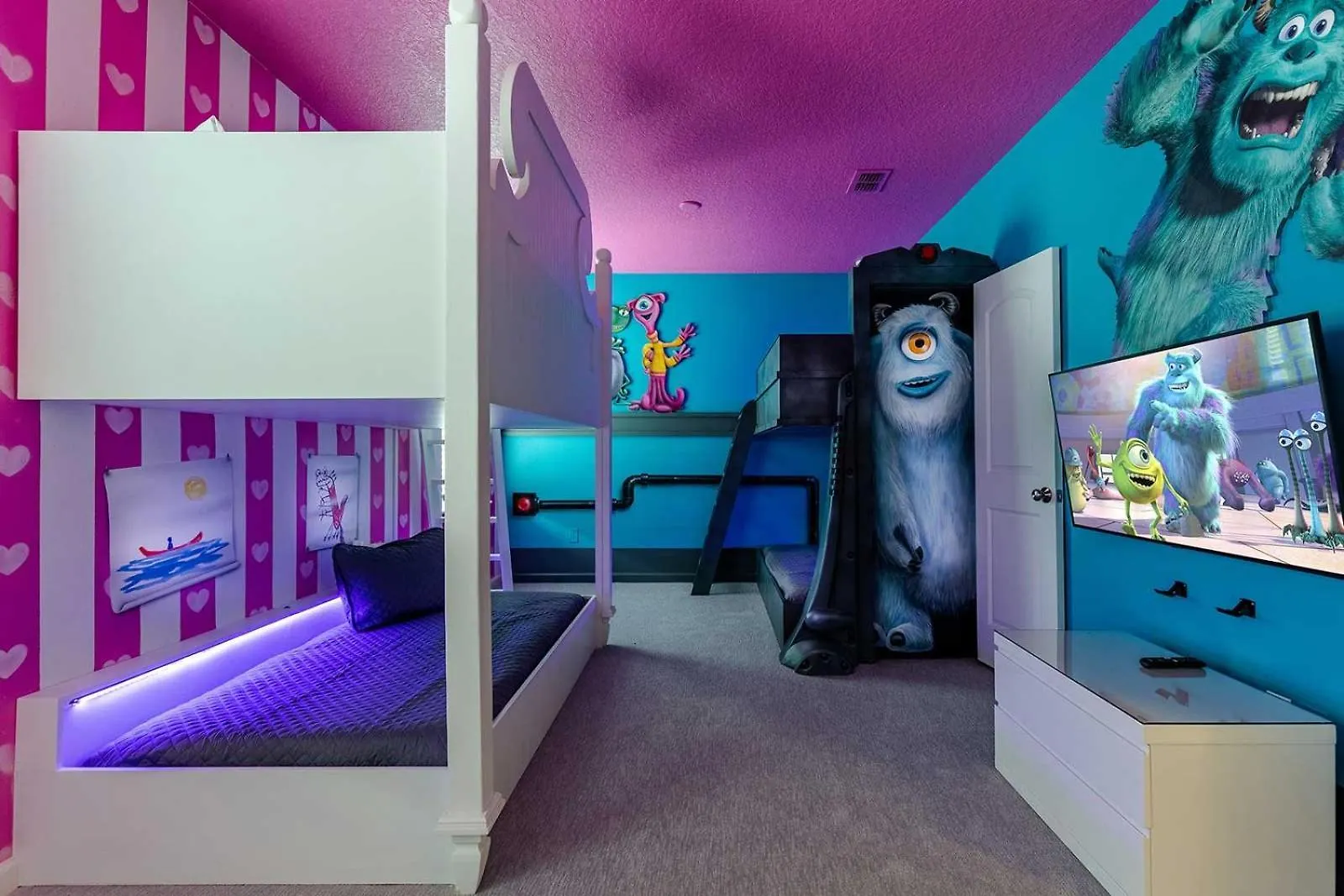 Super Villa With Superhero Theme Br, Arcade & Theater Davenport 0*,  United States